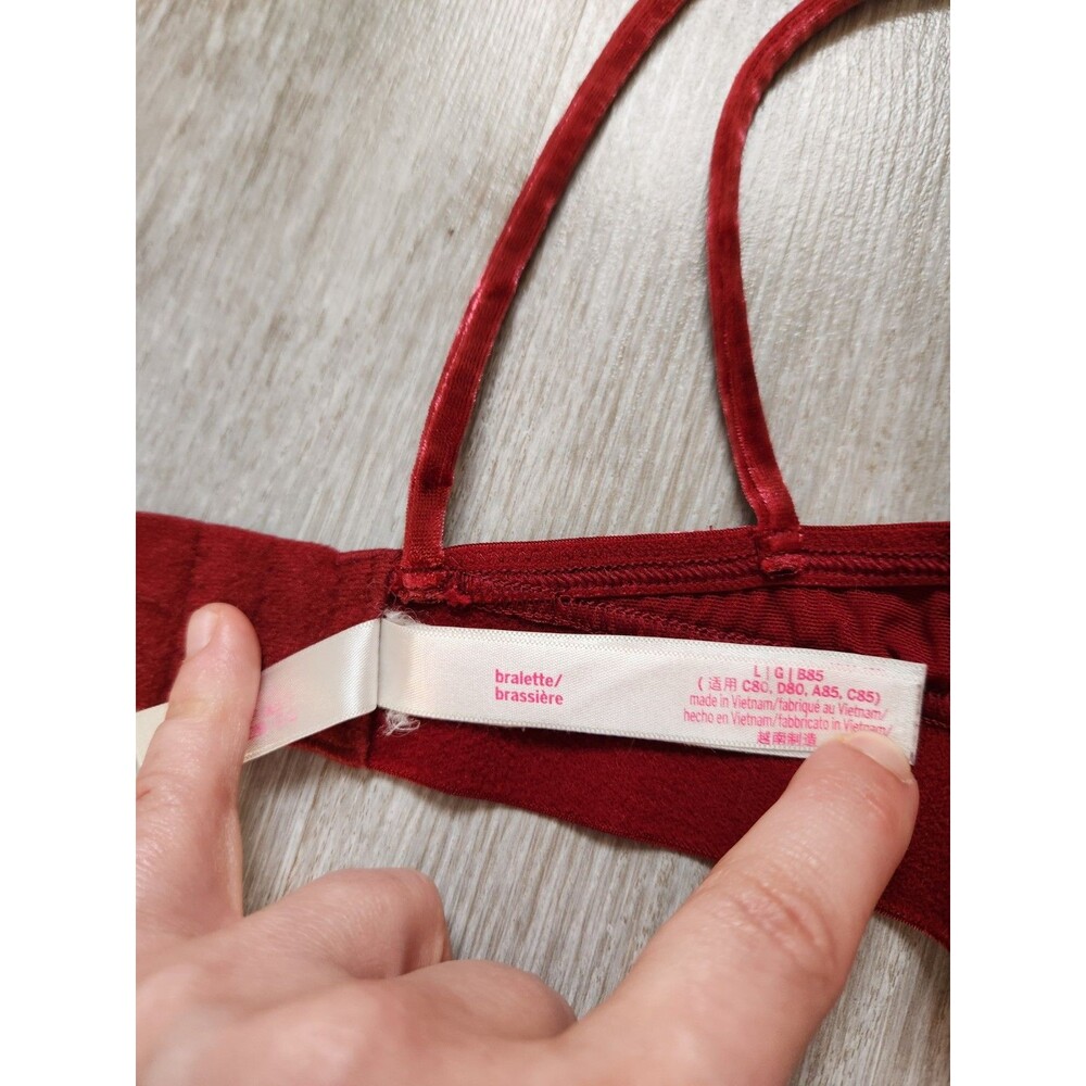 PINK Victoria’s Secret Velvet Bralette L Red Strappy Back Wireless Bra EUC - Picture 6 of 7